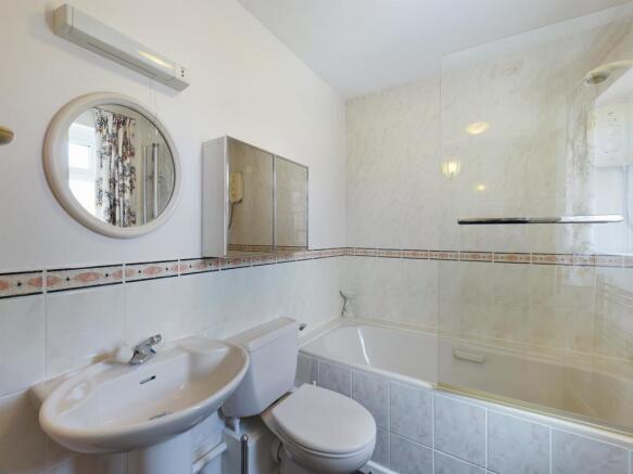 Bathroom.jpg
