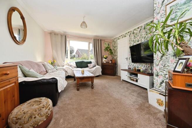 3 bed Semi-Detached for sale Image 6