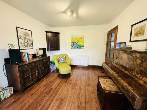 Kitchen Diner Living Area