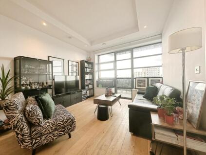 Defoe House, City Island Way, Tower Hamlets, London, E14