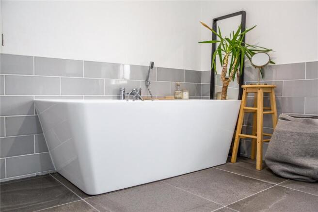Bath Tub