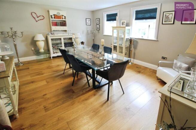 2 bed Link Detached House for sale Image 7