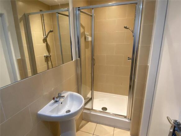 1 bed Apartment to rent Image 7