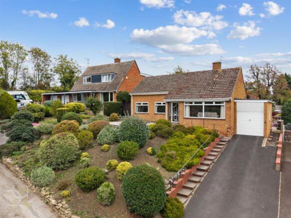 3-bed detached on School Road, Evesham, £360,000