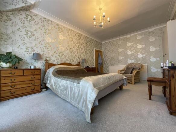 3 bed House for sale Image 7