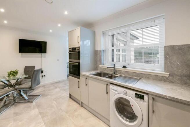 Kitchen/Dining