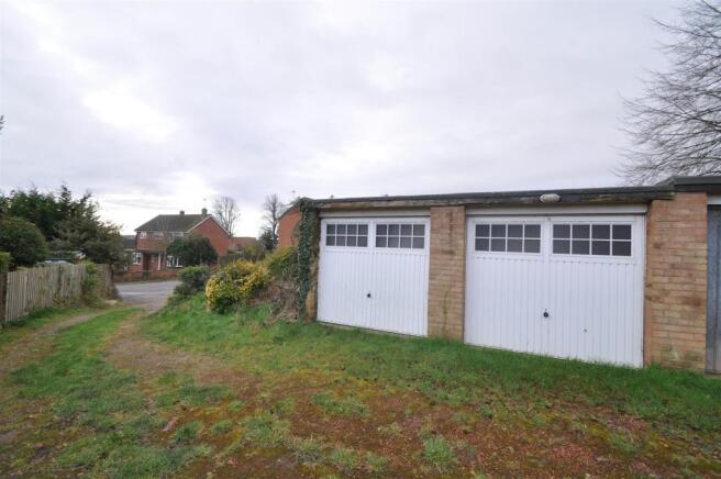 garages.JPG