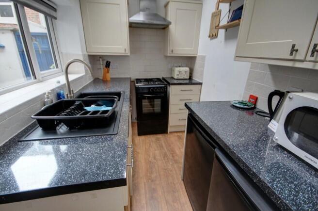 3 bed Terraced for sale Image 4