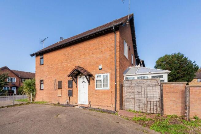 1-bed terraced on Haig Drive, Slough, Berkshire, SL1, £279,500