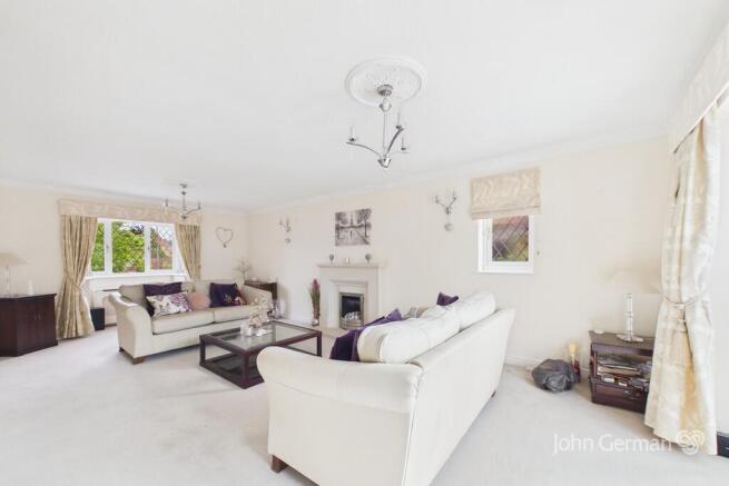 Blore Close, Ashbourne photo 3