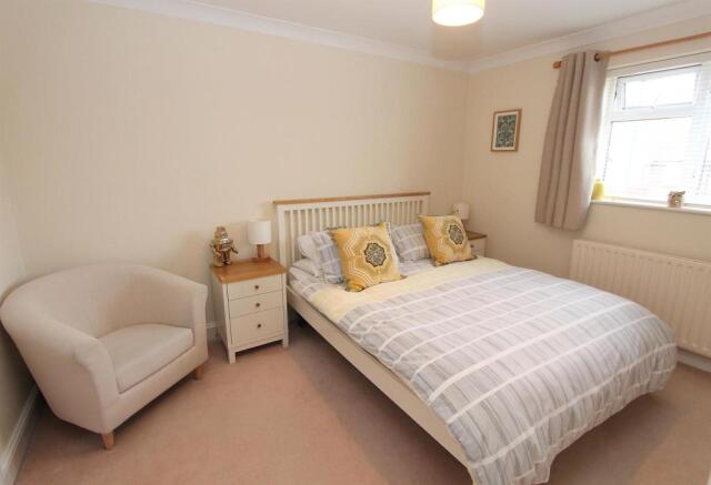 BEDROOM1A.JPG