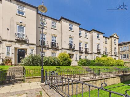 The Piazza, Lancaster | Townhouse with Open Plan Kitchen