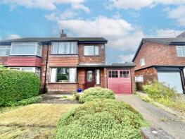 4, Ollerton Gardens, Windy Nook, Felling NE10 9RT