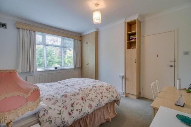 3 bed Semi-Detached Bungalow for sale Image 9