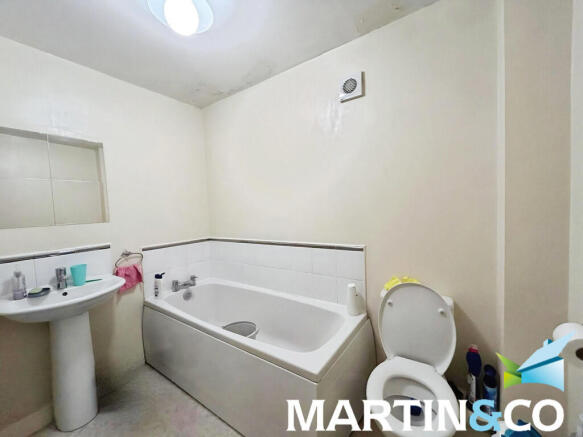 2 bed Apartment for sale Image 7