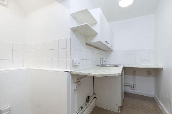 Flat 2, Eaton Hou...