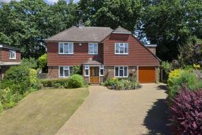 5, Oaklands Close, Shalford GU4 8JL