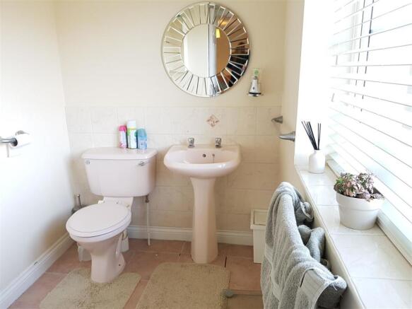 en-suite to master
