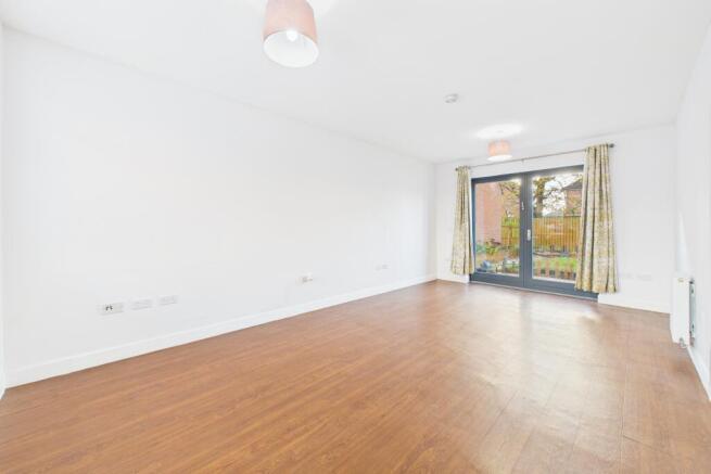 CAM03162G0-PR0365-STILL002