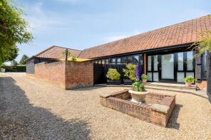 Horseshoe Barn, Chameryhall Lane, Norwich NR13 6DU