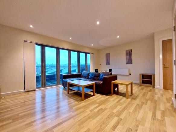 1 bed Apartment to rent Image 5