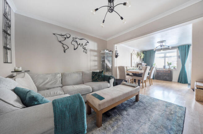 1436551-17-69cbe9...