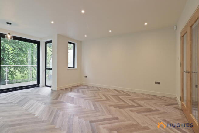 4 bed Town House for sale Image 8
