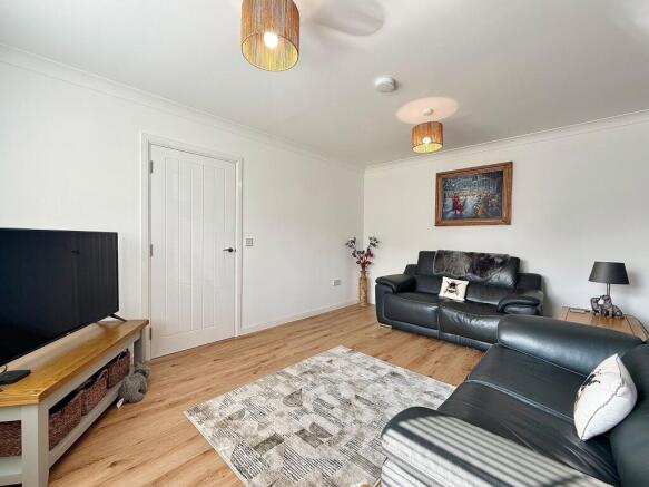 6, Corbett Crescent, Cumnock, KA18 photo 4