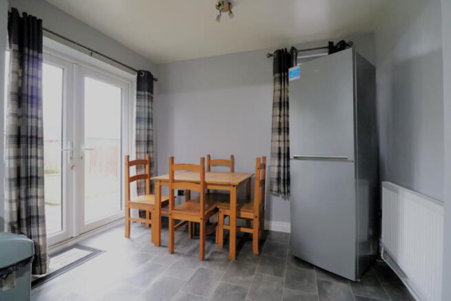 3 bed Semi-Detached for sale Image 8