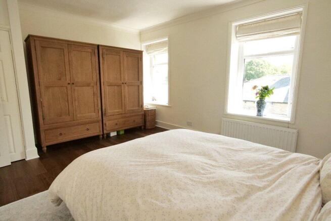3 bed Terraced for sale Image 11