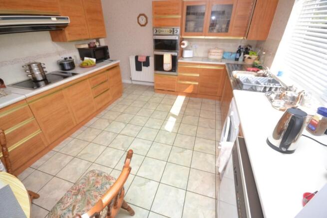 KITCHEN / DINER
