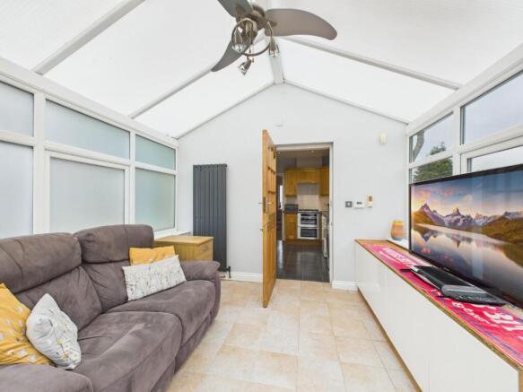 3 bed Semi-Detached for sale Image 12