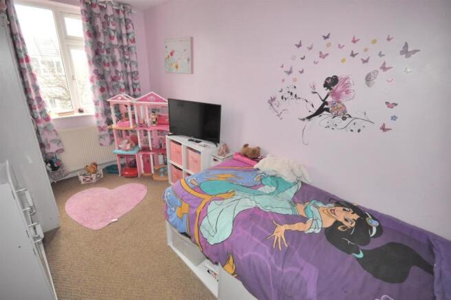 BEDROOM 2