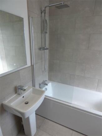 2 bed Flat to rent Image 8