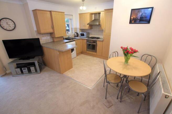 Kitchen/Dining