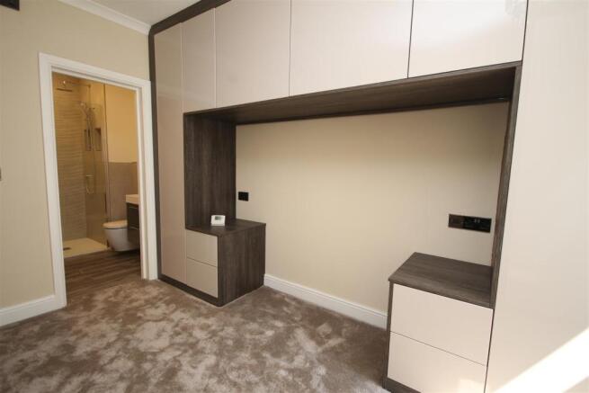 Bedroom 1 (Front)
