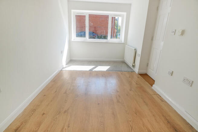 3 bed Detached to rent Image 8