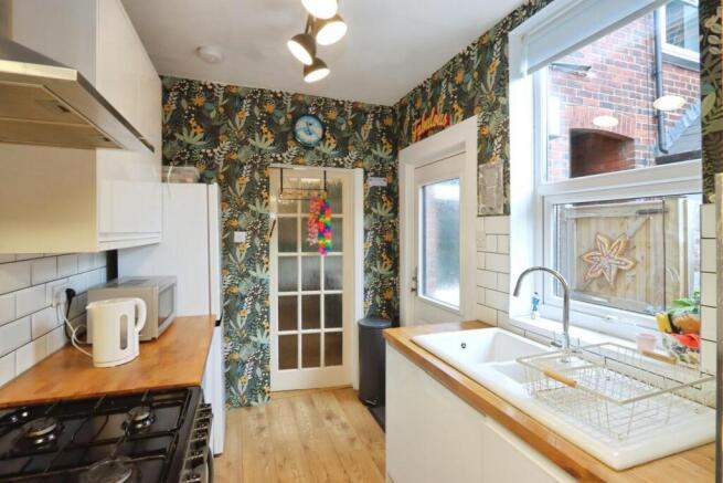 3 bed House for sale Image 12