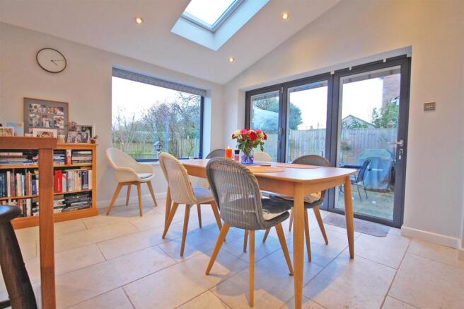 Dining Area.jpg