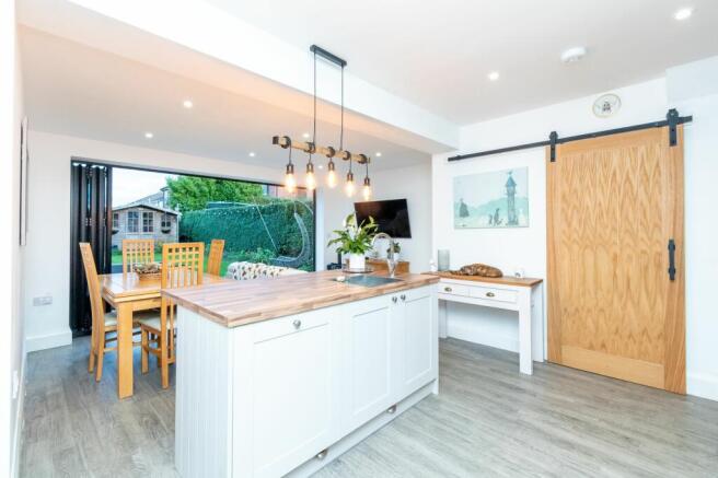 Lounge, Kitchen & Dining Room
