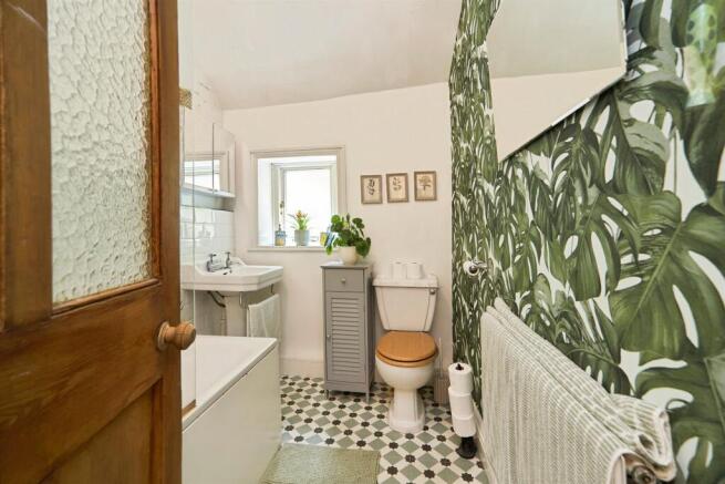 2 bed Terraced for sale Image 10