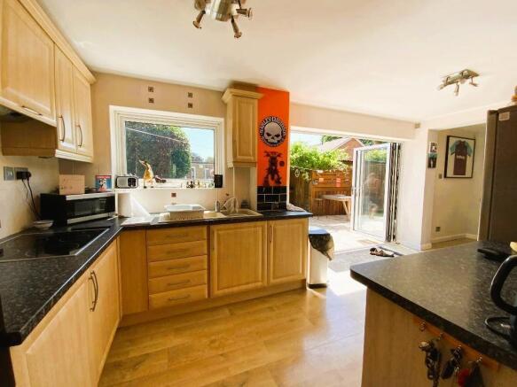 KITCHEN 23'4 x 8'3
