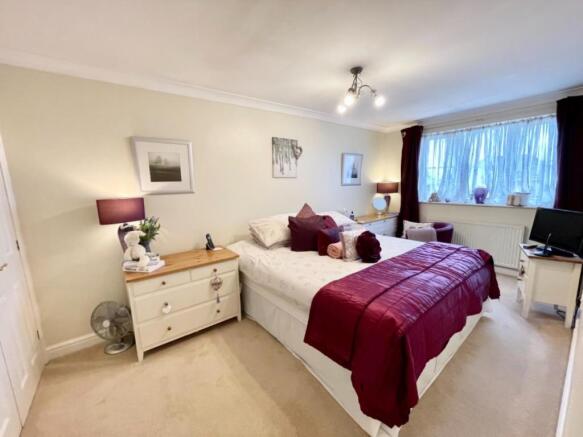 Master Suite With Walk-in & EnSuite