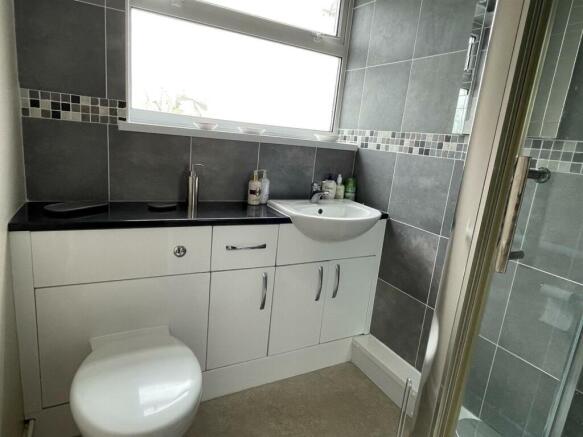Shower Room.jpg