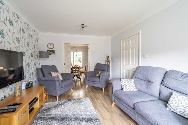 4 bed Detached for sale Image 4