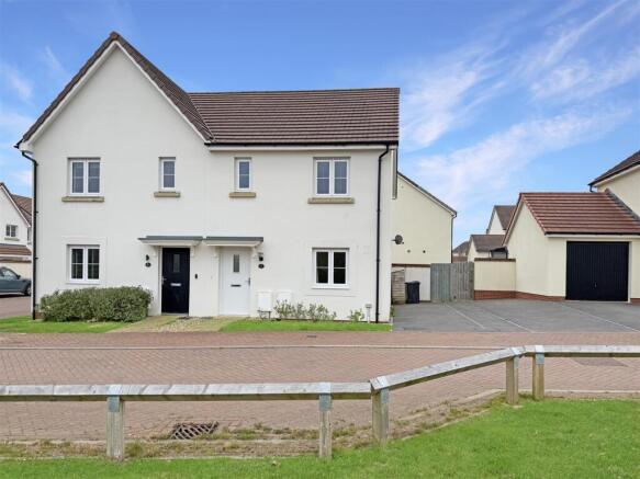 3-bed semi-detached on Speckled Wood Court, Roundswell, Barnstaple, £120,000