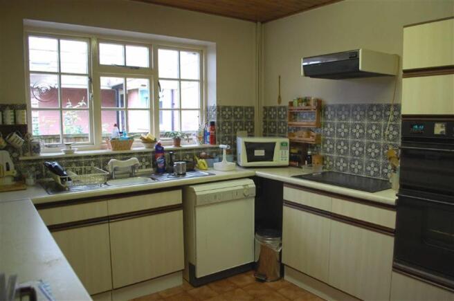 BREAKFAST KITCHEN