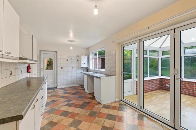 Kitchen_3.jpeg