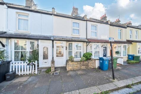 Mead Road, Edgware, Middlesex, HA8 6LH