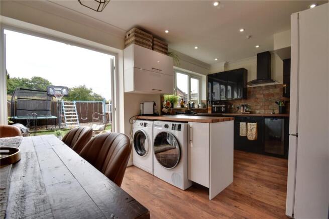 3 bed Semi-Detached for sale Image 4
